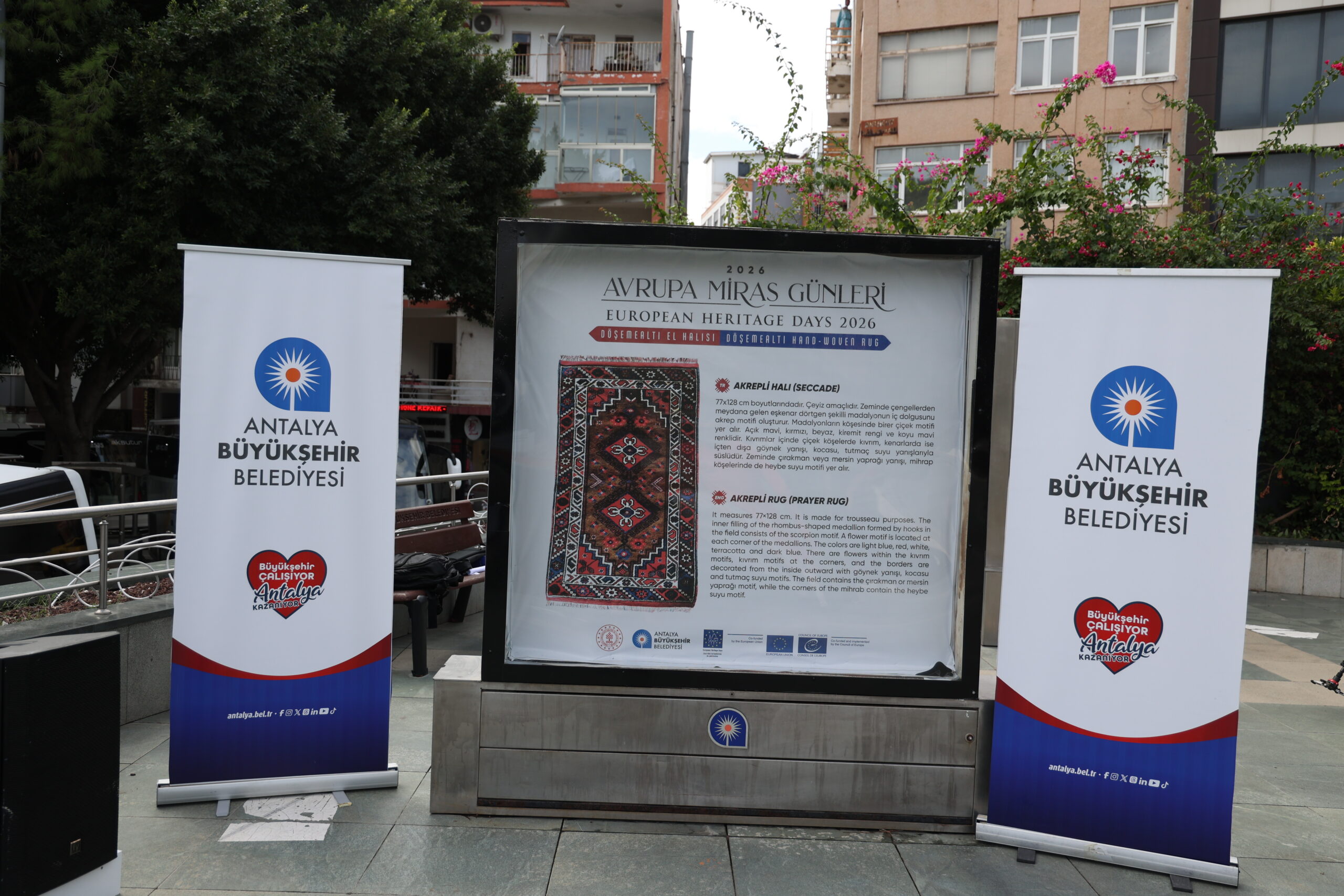 DÖŞEMEALTI HALILARININ HİKÂYESİ CUMHURİYET MEYDANI’NDA