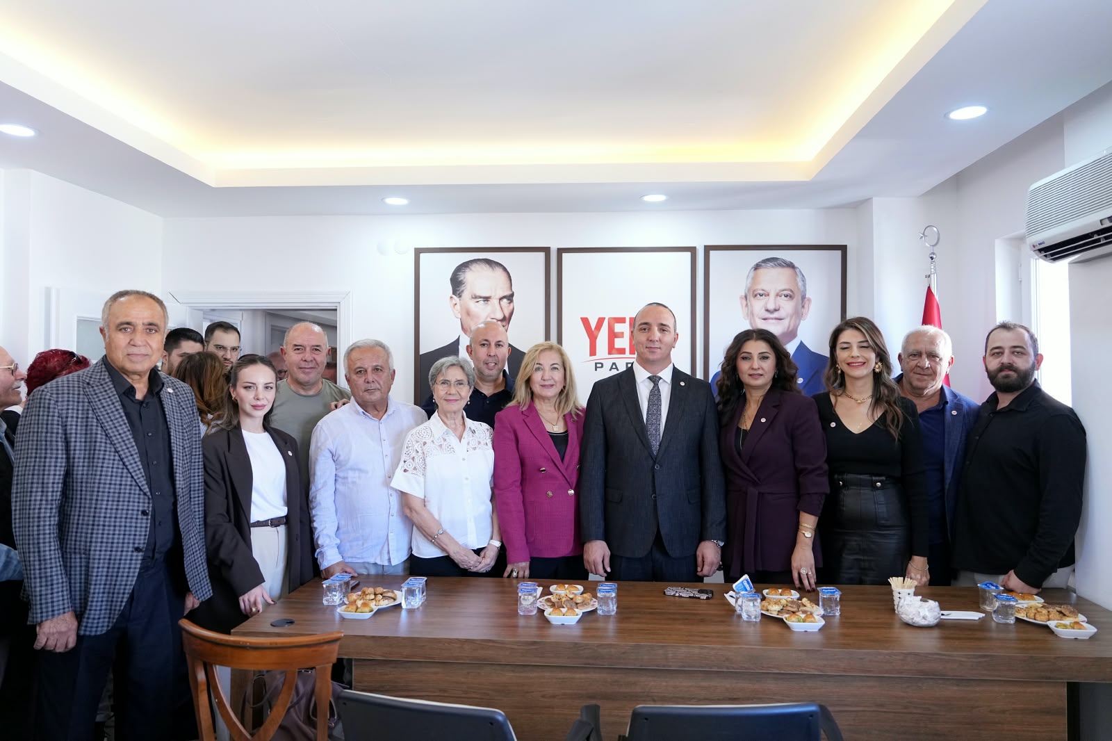 BAŞKAN KOTAN RESMEN YENİ PARTİ’DE: “YUVAMA GELDİM”